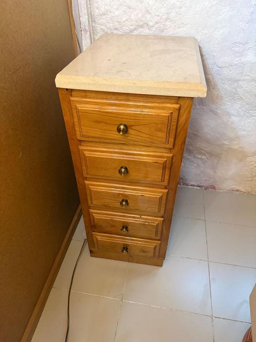 Camiseiro Alto com mármore