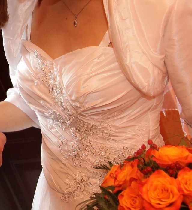 Piękna suknia ślubna sukienka na ślub 34