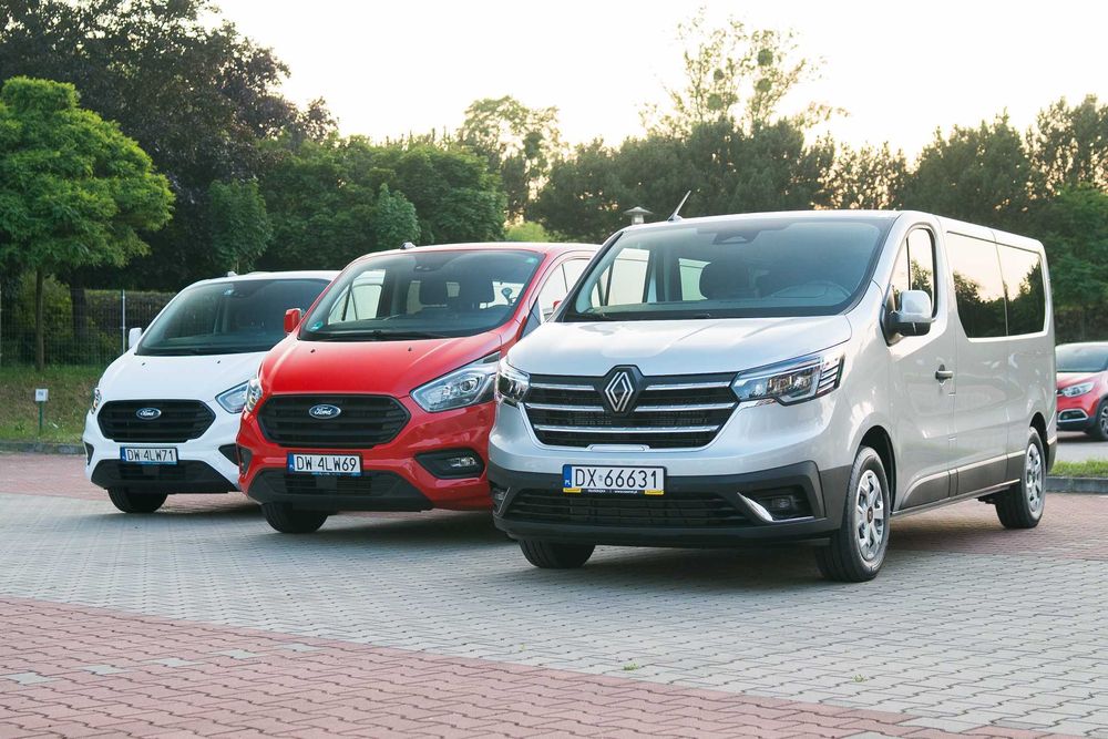 Wynajem wypożyczalnia busów busa 9-osobowego automat nowe