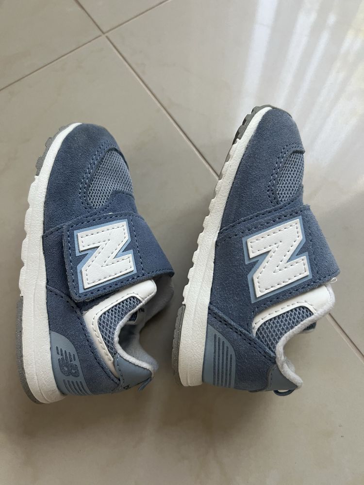 Дитячі кросівки NEW BALANCE