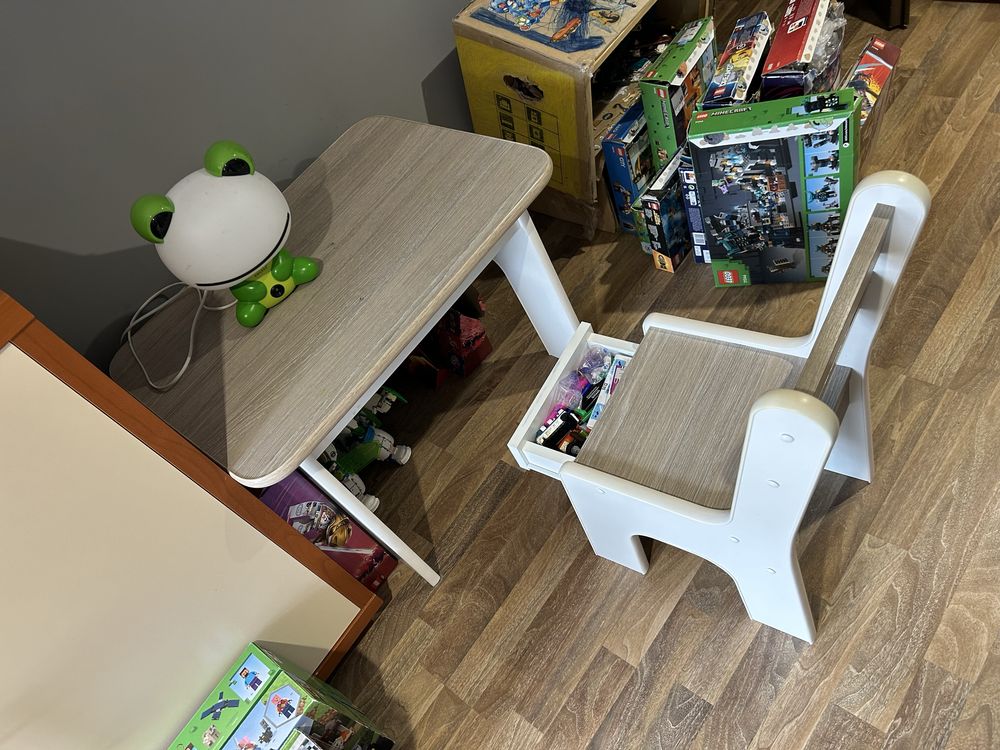 Zestaw dziecięcy: biurko + krzesełko + lampka gratis