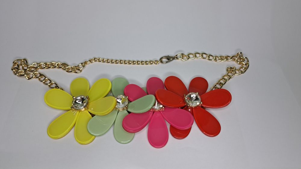 Colar Florar Curto