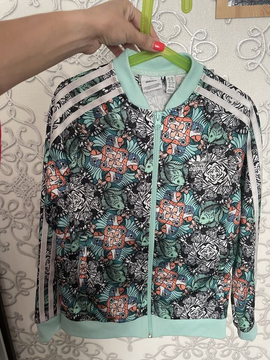 Кофты и юбка для девочки