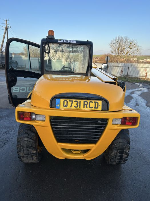 Телескопічний навантажувач JCB 520-40 4WS