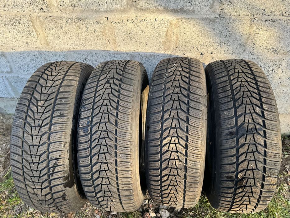 Зимові шини Hankook Winter I Cept Evo 3 X W330A (225/65R17 102H)