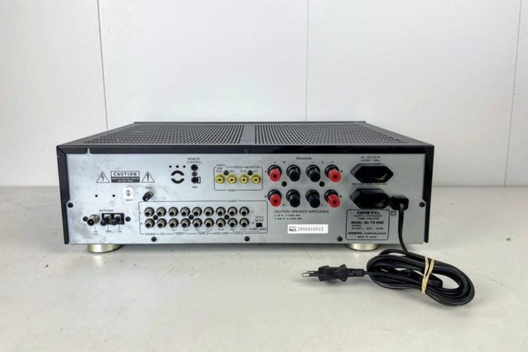 Amplificador / Receiver Onkyo TX-840