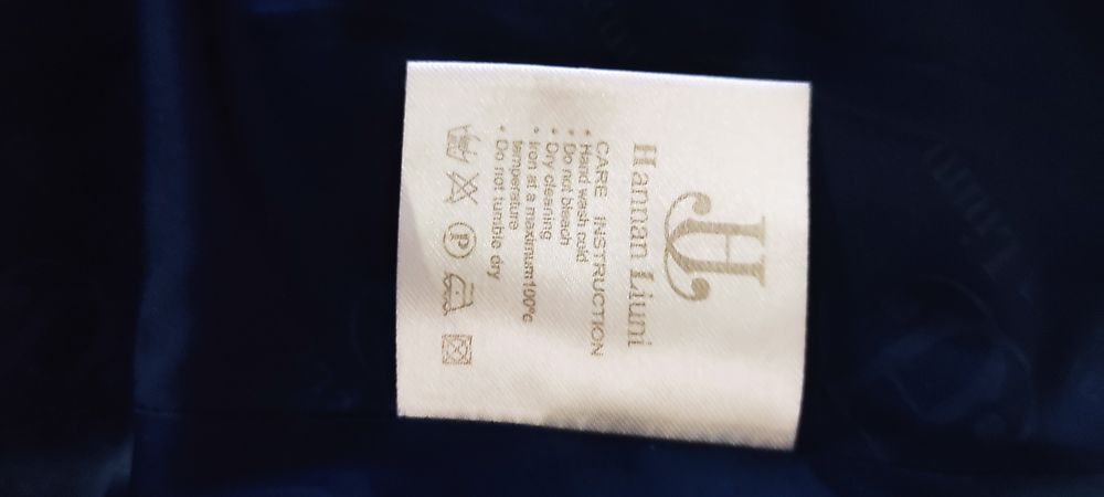 Зимовий пуховик жіночий