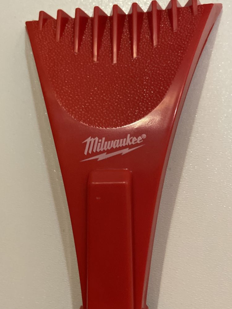 Milwaukee 48-22-2700,скребок для скла.