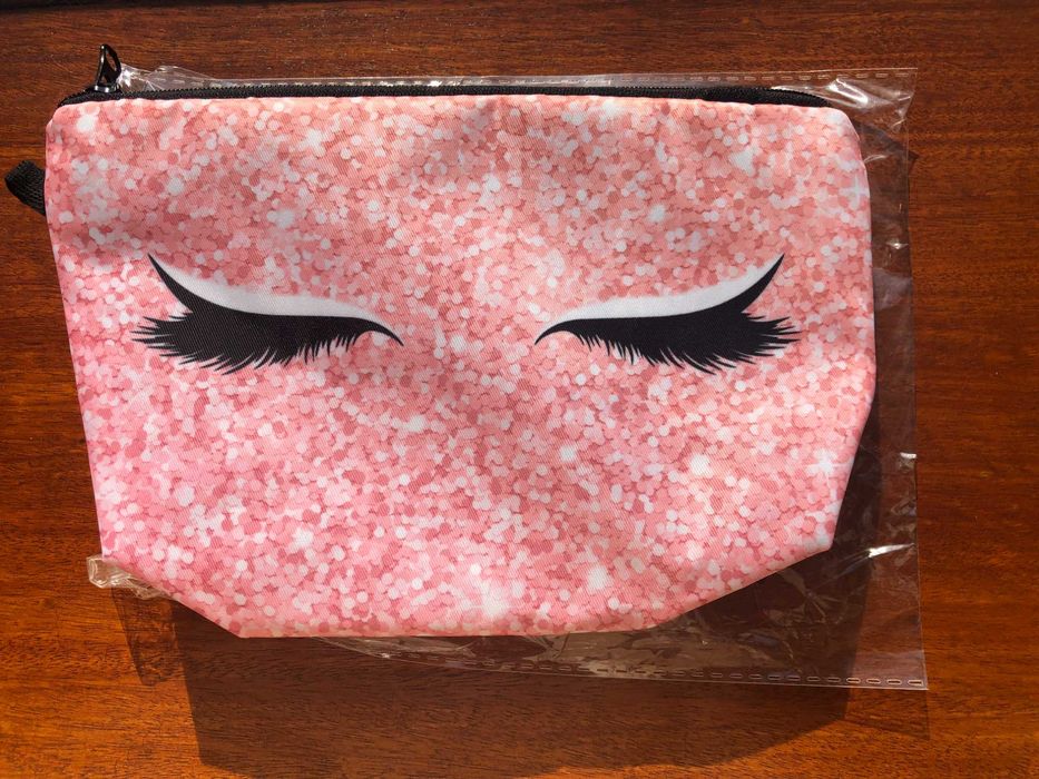 Bolsa maquilhagem nova