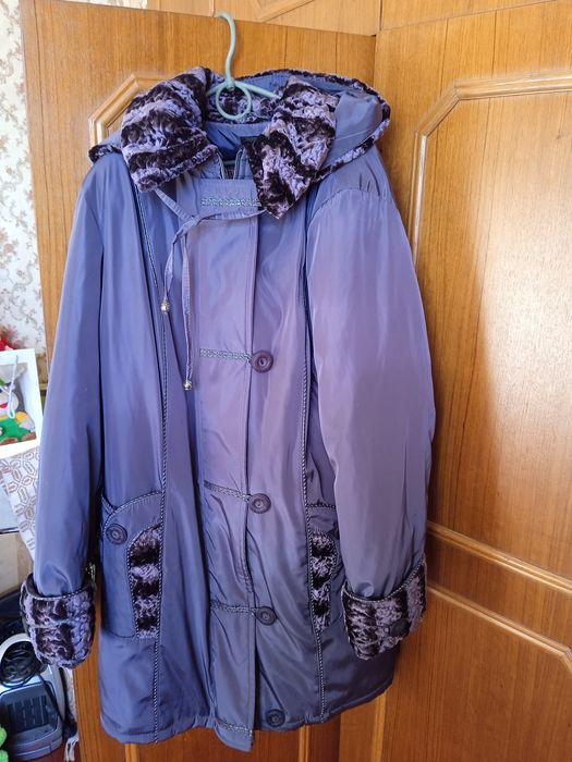 Продам теплую куртку