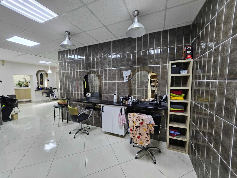 Оренда місця перукаря в Центрі біля Ратуші_VD