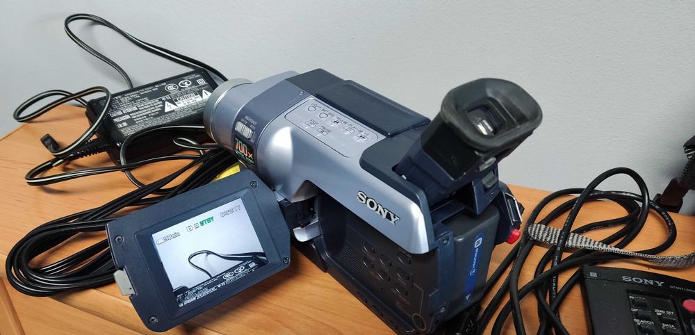 Kamera cyfrowa SONY handycam DCR-TRV245E PAL HI8