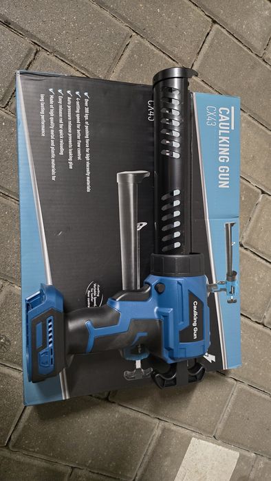 Pistolet do silikonu na baterie makita