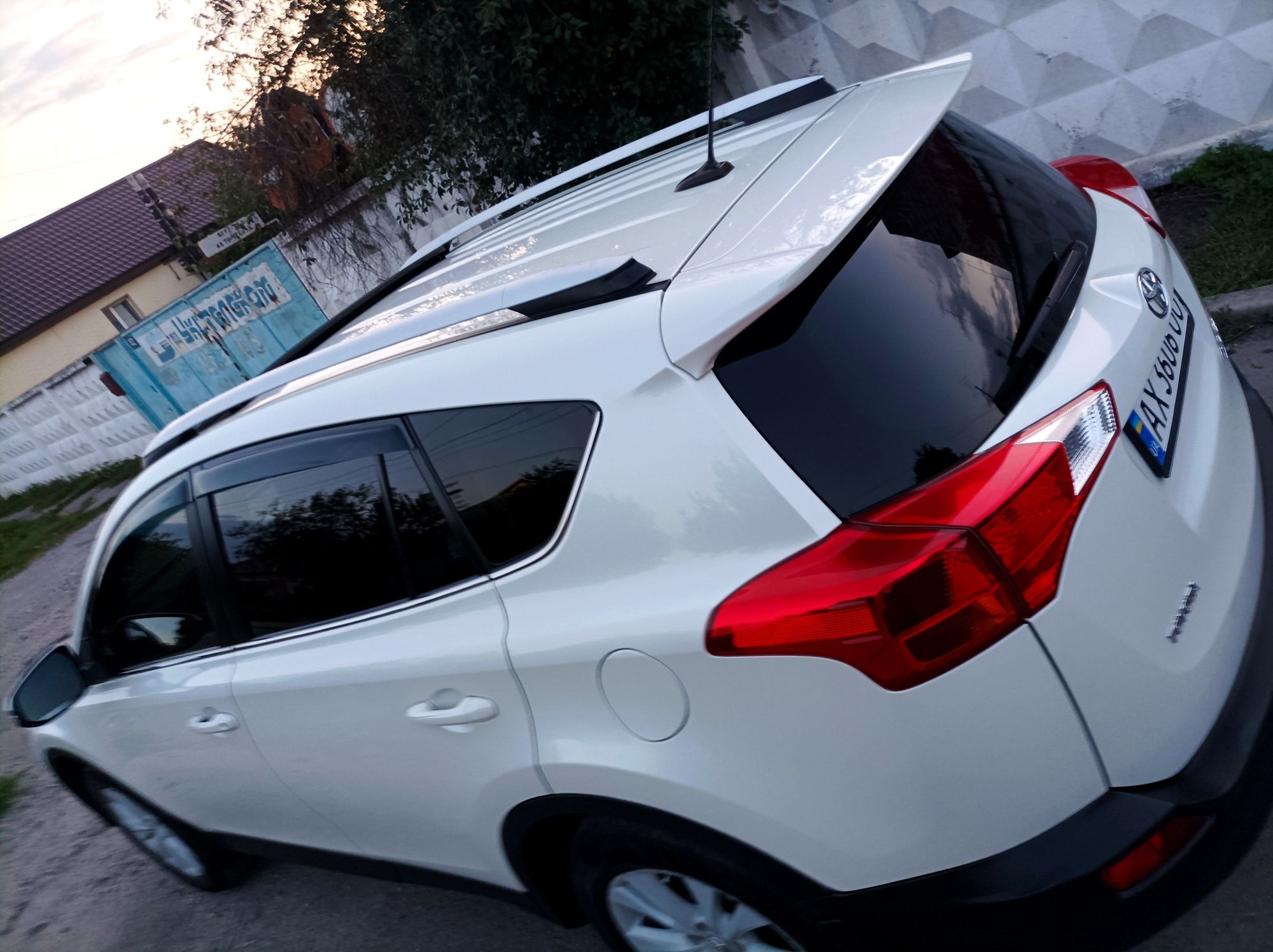 Тойота RAV4 Максимальна
