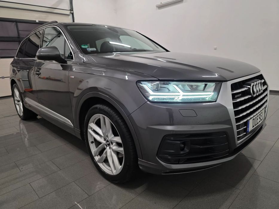 Audi Q7 231KM 4X4 S-Line Skóry Matrix Alu Navi Dvd PDC Kamery Memory Ambilight