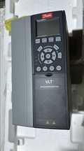 Falownik Danfoss VLT302 FC302 7,5KW