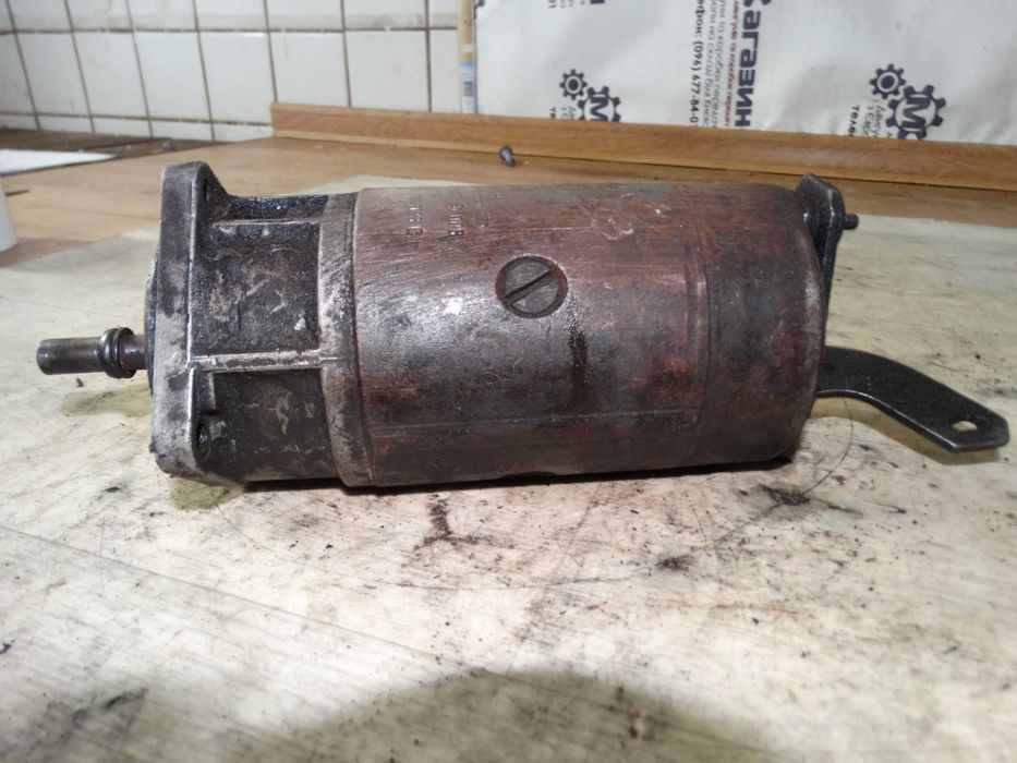 Б/у  VW Passat B2 81-88, Audi 80 78-86 068911023C