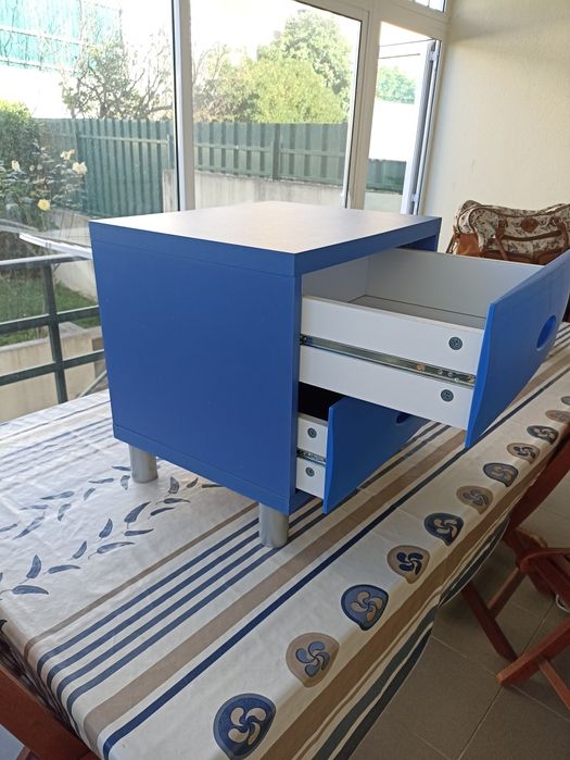 Mesa de cabeceira criança