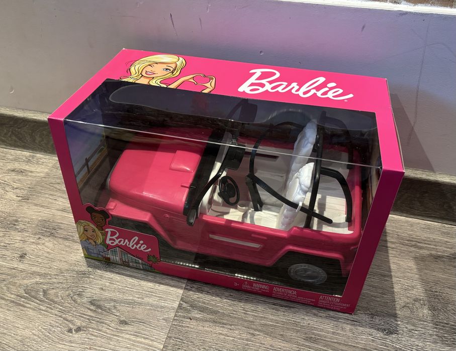 Samochoód Jeep Barbie z kartonikiem