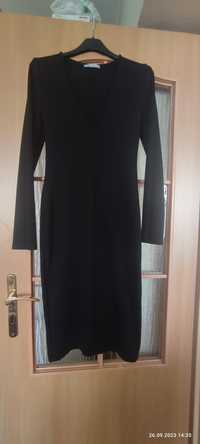 Elegancka czarna sukienka dekolt V, Zara