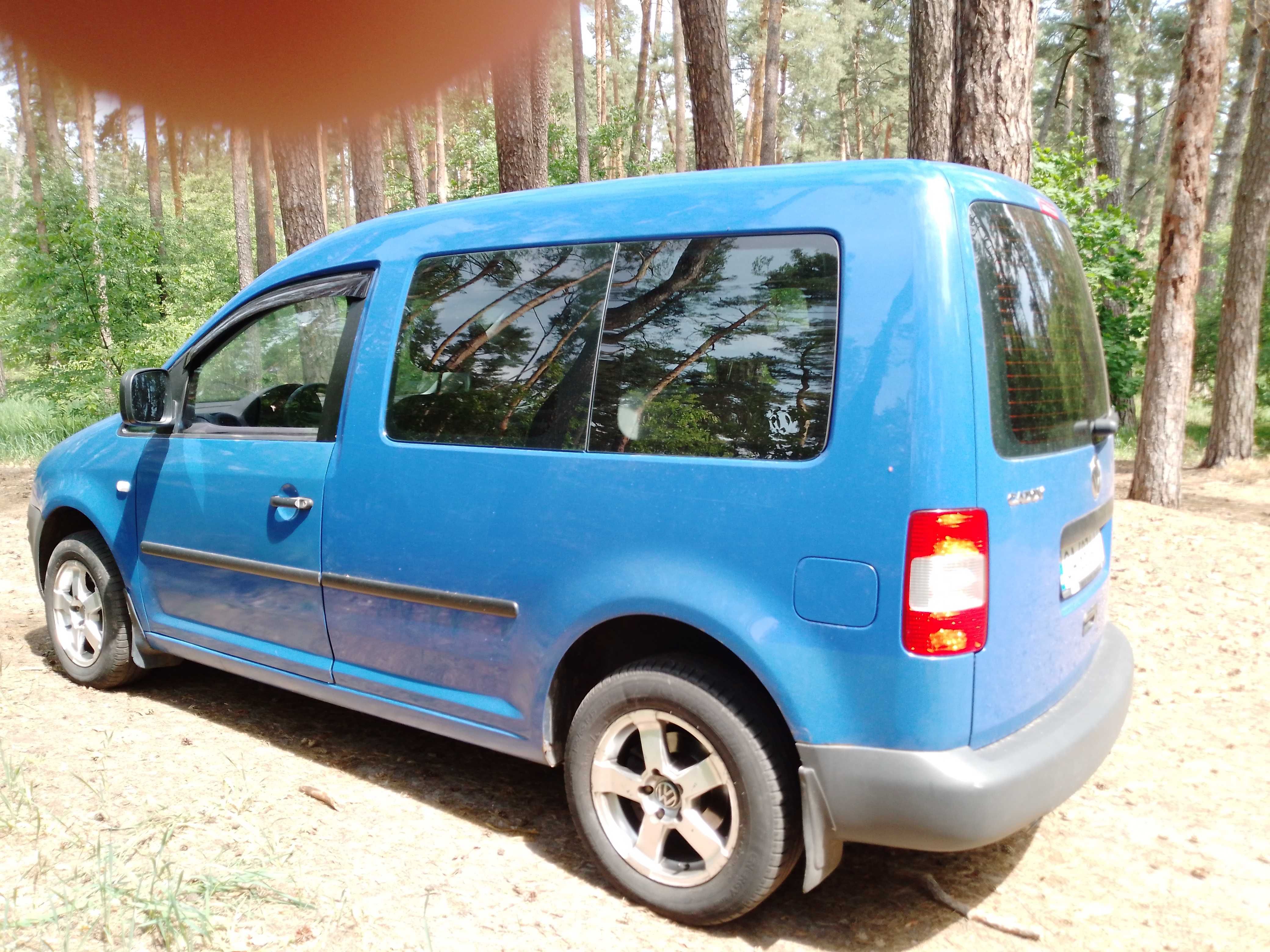 Volkswagen Caddy 1.6 газ бенз