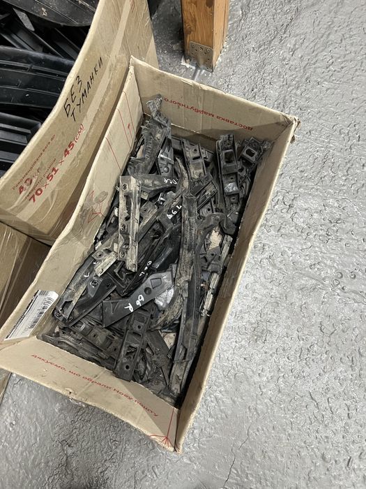 Направляючі бампера Passat B6 Пассат Б6