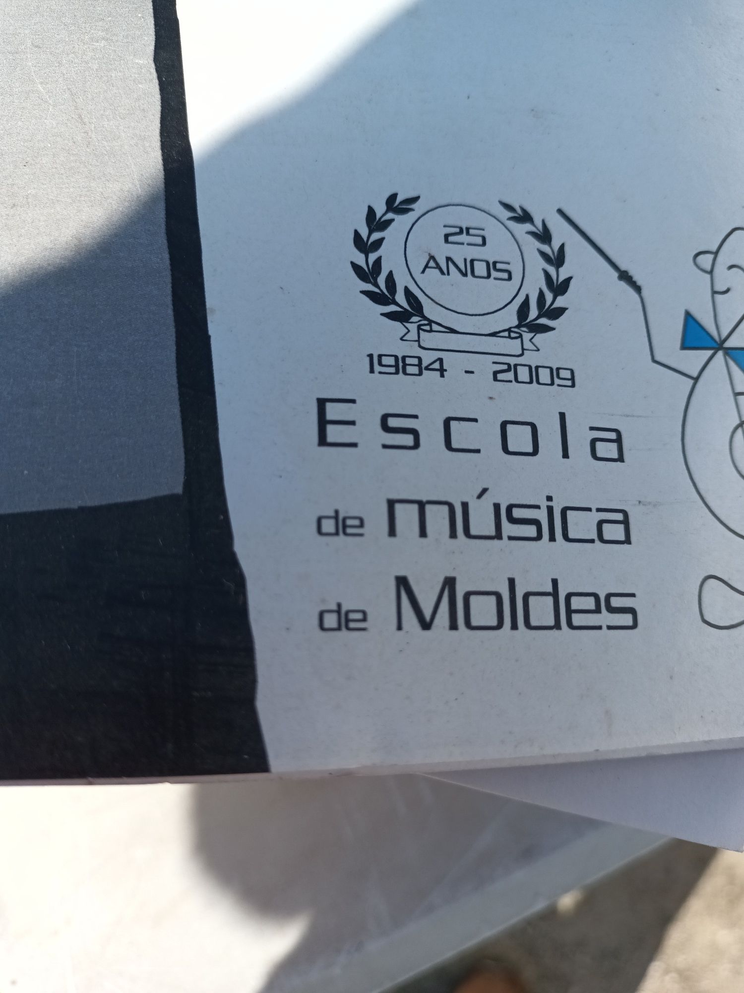 Livro "Cantar as janeiras " escola de musica de moldes