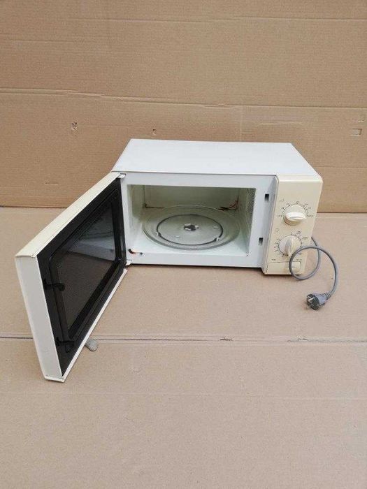 Micro-ondas-Samsung (comp.0,49m-larg.0,33m-alt.0,27m)