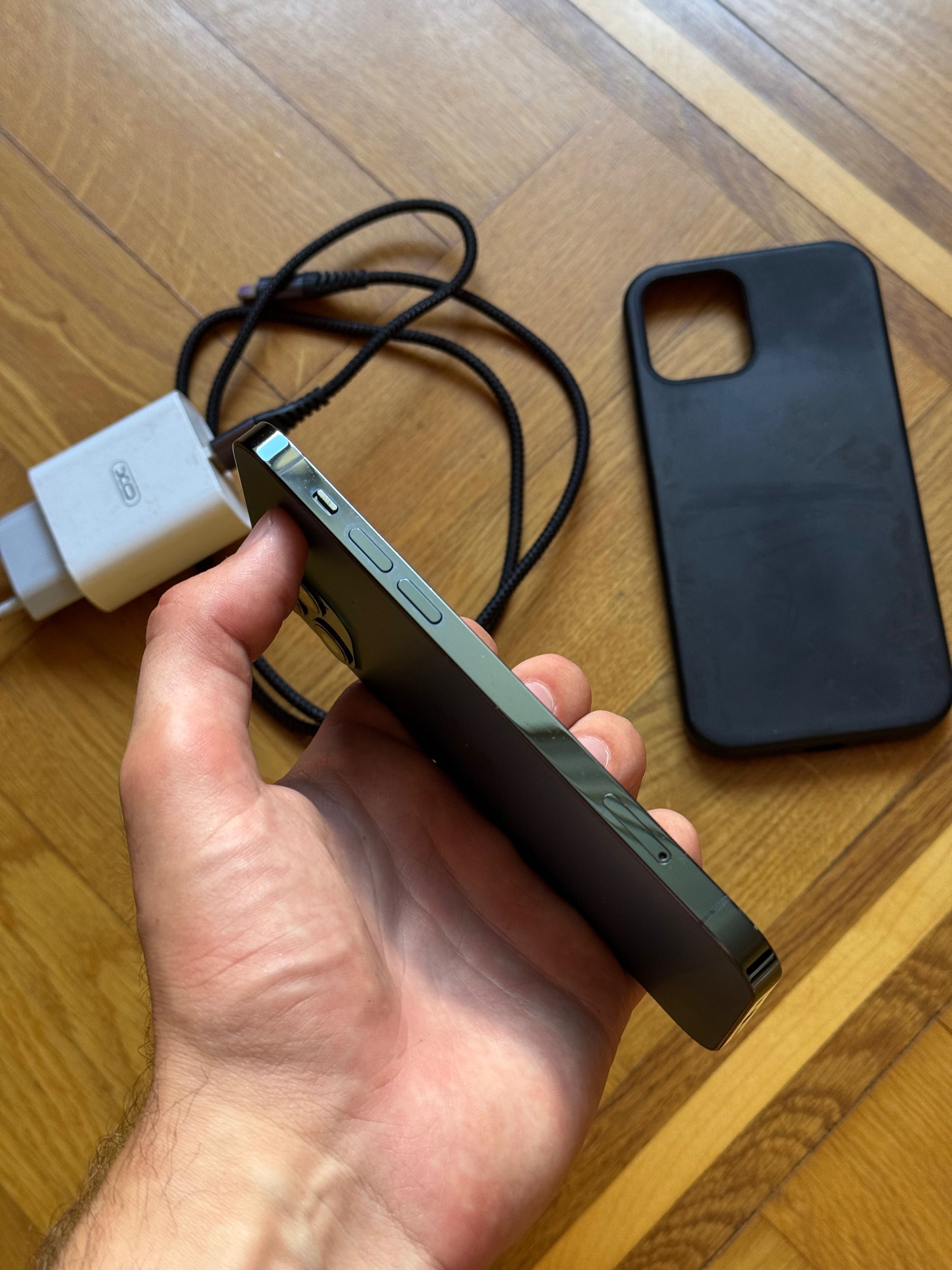 Продам iPhone 12 Pro 256 Pacific Blue Neverlock