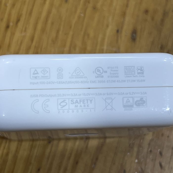 Carregador Original Apple 67W USB-C Power Adapter