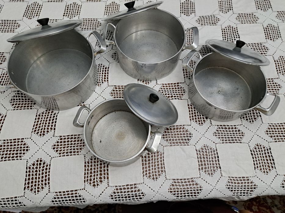 4 Tachos  em Alumínio Fundido -  Tamanhos  16/18/20 e 22 -Resistentes