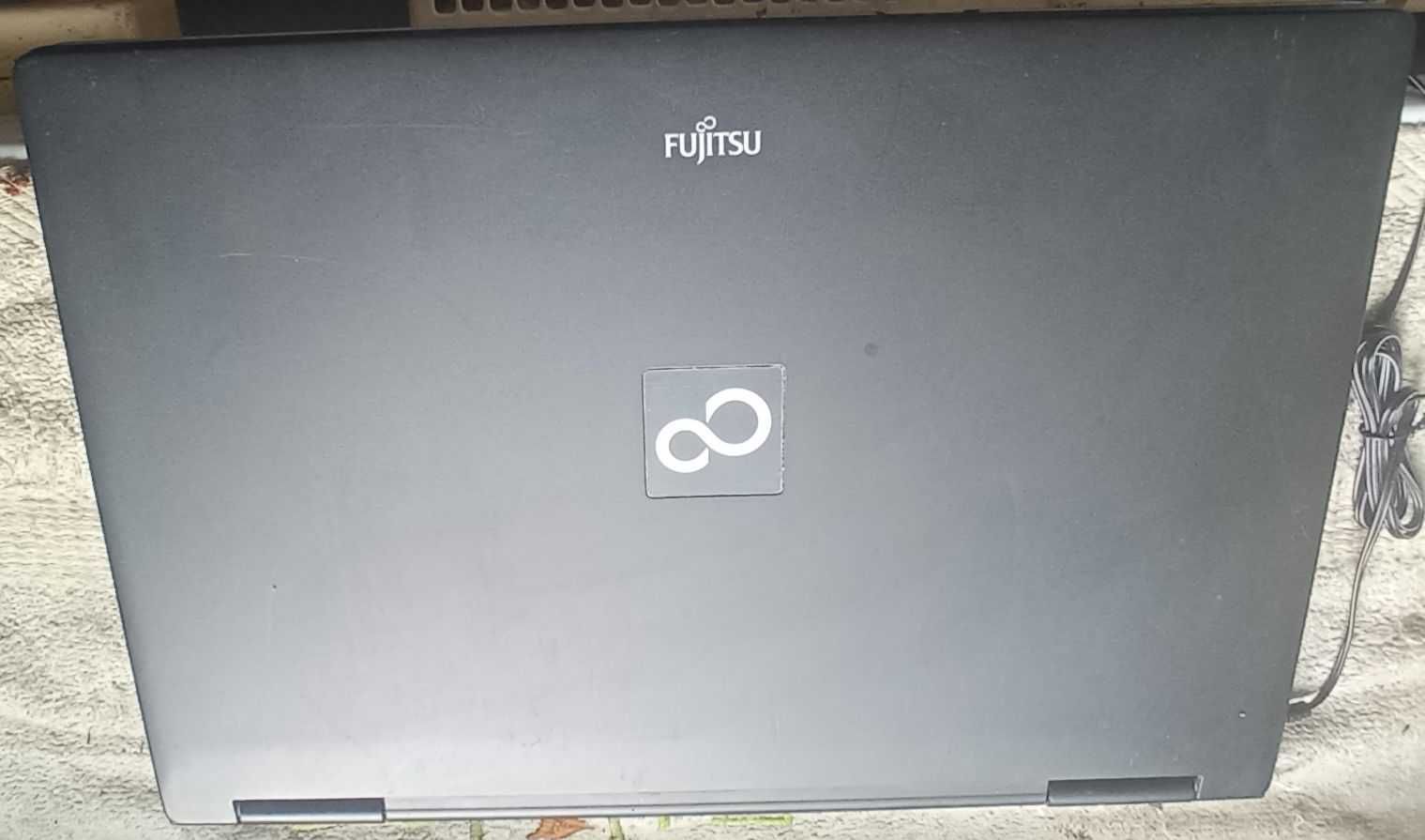 laptop Fujitsu Siemens E780: i5