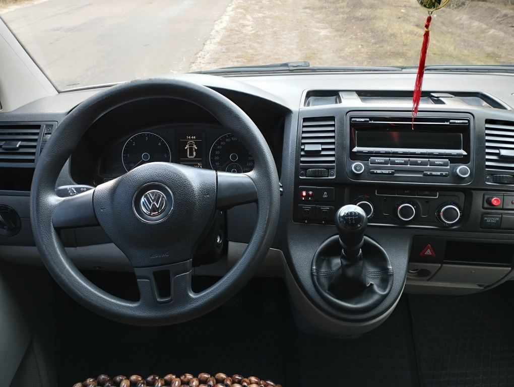Volkswagen Transporter T5 Long 2015р