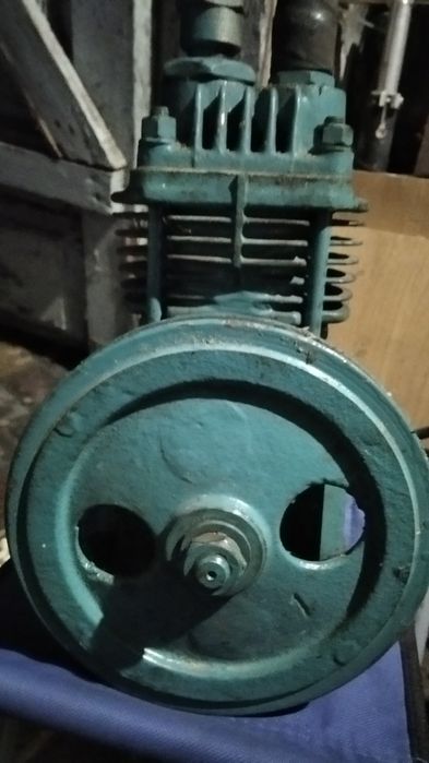 Продам компрессор трактора мтз а2903000