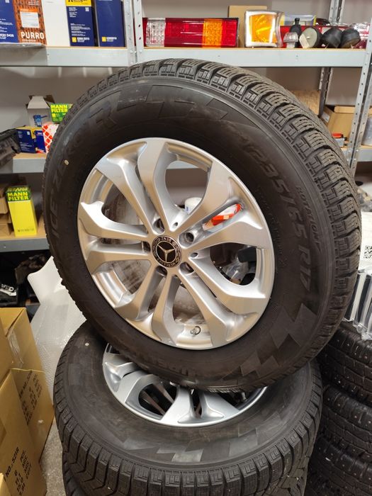 Felgi Mercedes GLC  253 W211 W203 Z OPONAMI Pirelli. Jak nowe r17