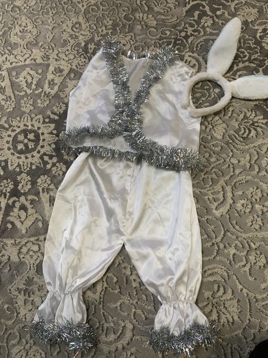 Новорічні костюми  гном, зайчик,гусениця, коза