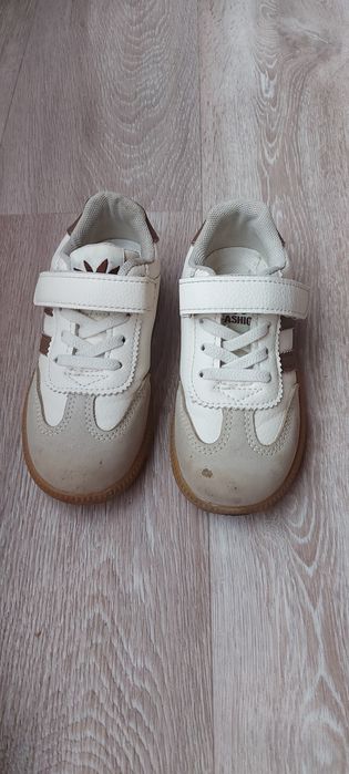 Кросівки дитячі осінні