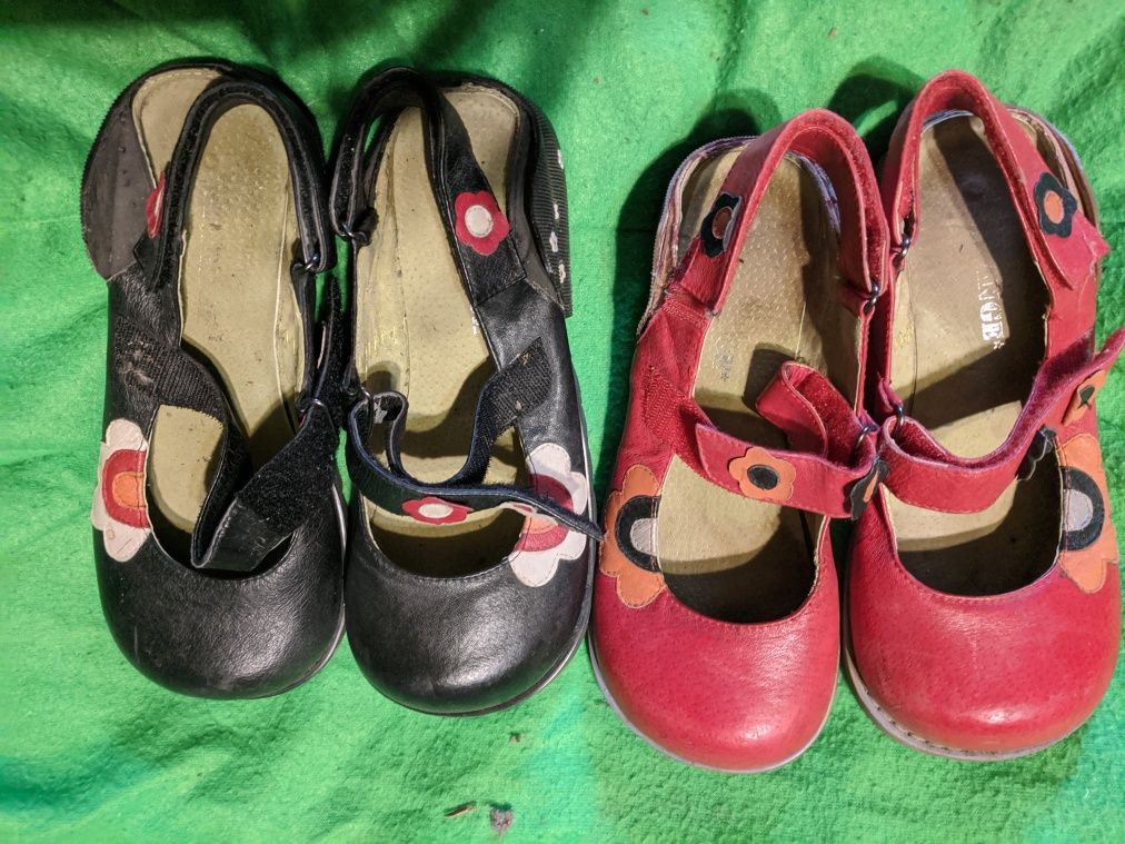 Шкіряні туфлі  червоні та чорні