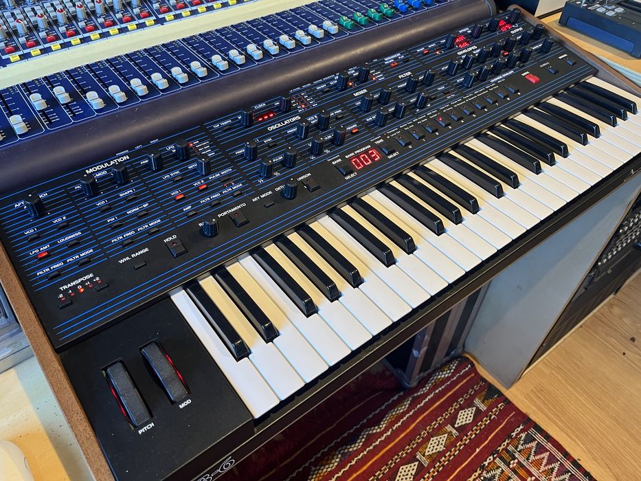 Sintetizador Oberheim / sequential Ob-6