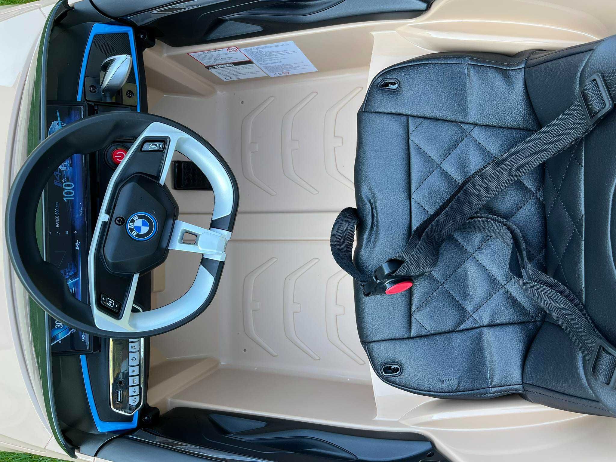 Samochód na akumulator BMW i4 auto dla dzieci PILOT USB MP3 auto 4x4