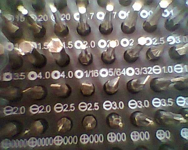 Komplet precyzyjnych wkrętaków./80 szt/ Uchwyty z magnesami.