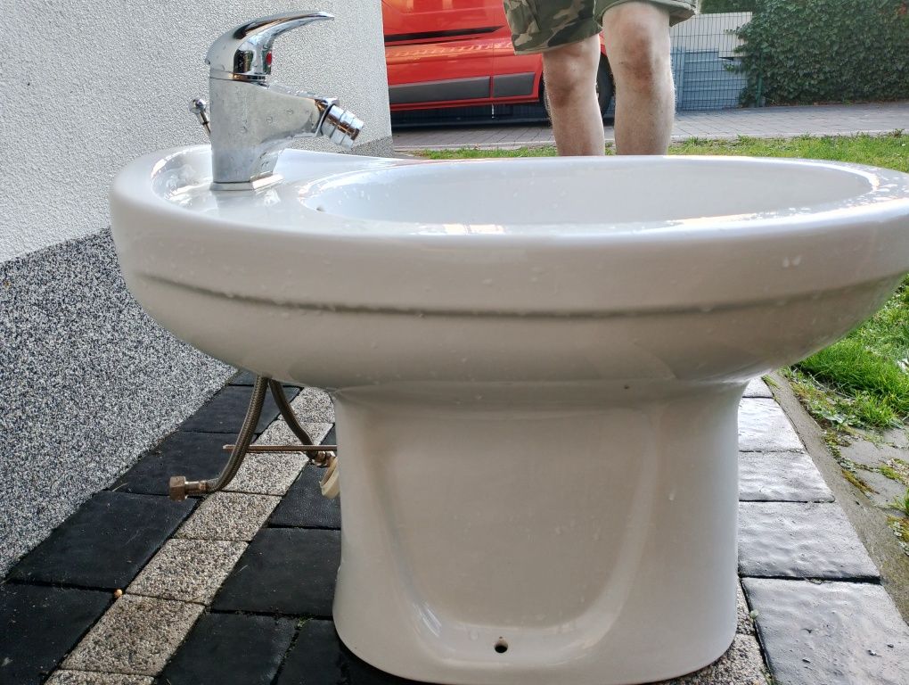 Bidet biały cersanit