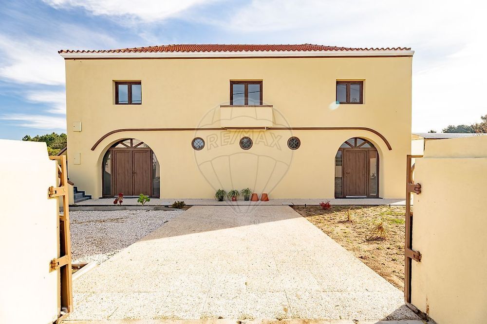 Moradia T4 para venda