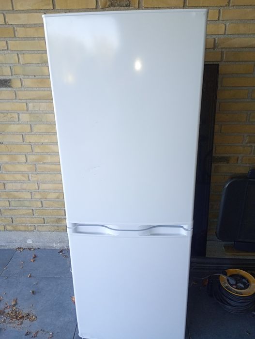 Продам нового холодильника ,небув у використанні