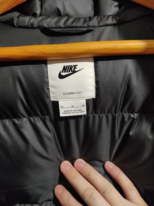 Куртка Nike Air Max Sportswear Storm-Fit розмір М