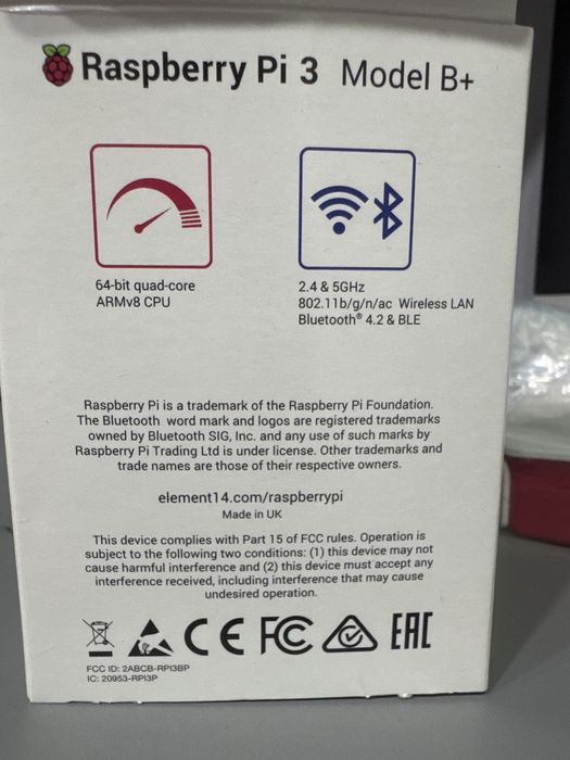 Raspberry Pi 3 новий. З корпусом та блоком живлення