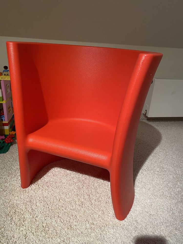 fotel krzeseło bujak w jednym trioli magis me too czerwone