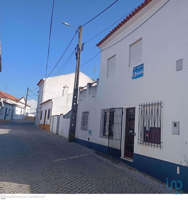 Loja / Estabelecimento Comercial em Benavila e Valongo de 70,00 m2