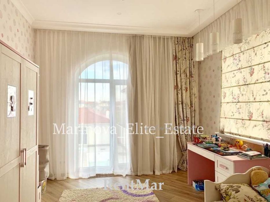 Дом высокого уровня комфорта для большой семьи Совиньон 6 спален Видео