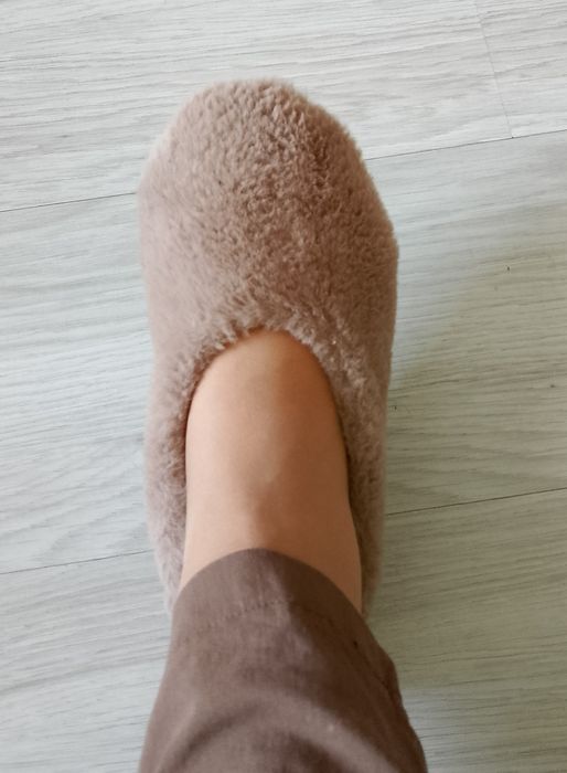Kapcie futerkowe  Primark nowe